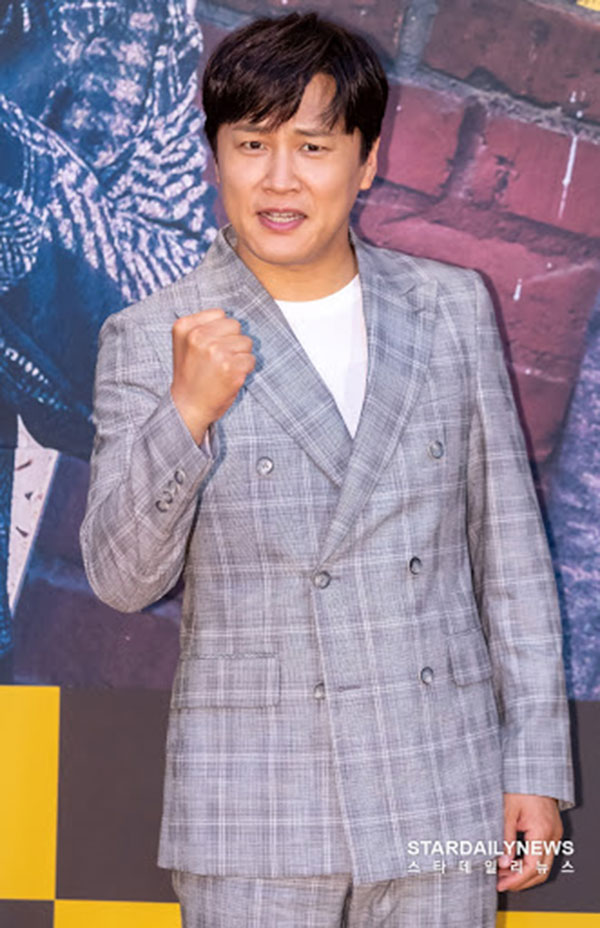 车太铉饰演闯祸刑警陈江浩。