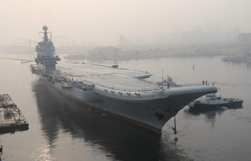 中国首艘国产航舰山东号。（法新社）