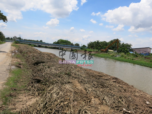 浮罗加东圣若瑟堂附近的河流，获得清理，河面恢复乾净。