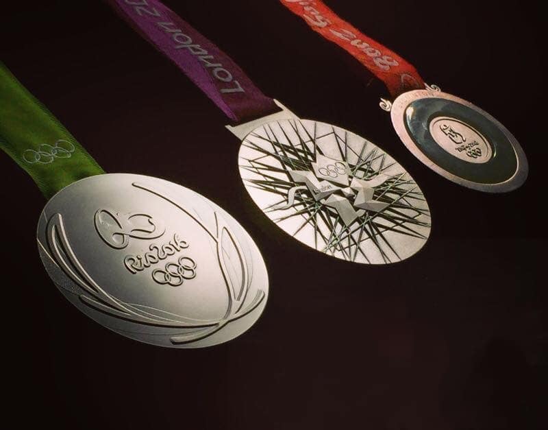 李宗伟拿到的三枚奥运会银牌。（李宗伟面子书图）