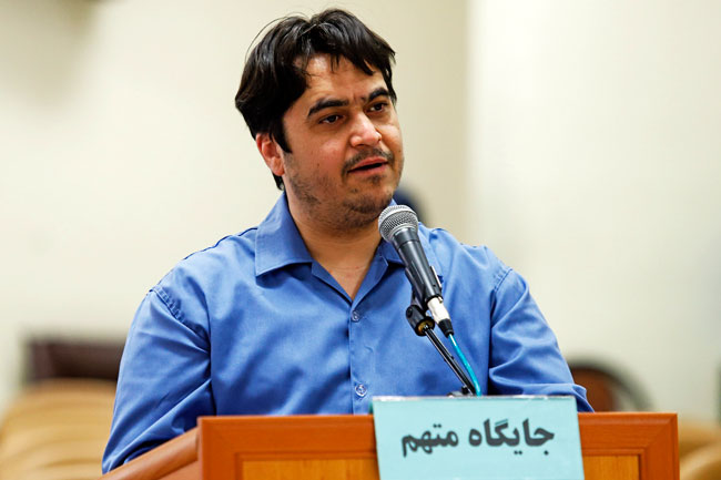 伊朗记者扎姆上月2日在德黑兰出庭聆讯时摄。（美联社）