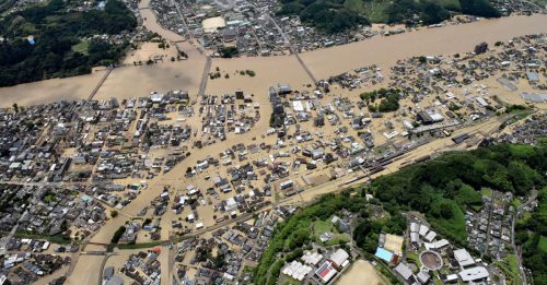 日本九州罕见豪雨酿灾  15死9失踪 20万人急避难 【更新】