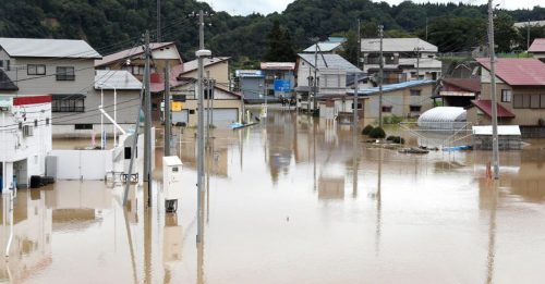 日本东北河流决堤 逾7.5万人紧急避难