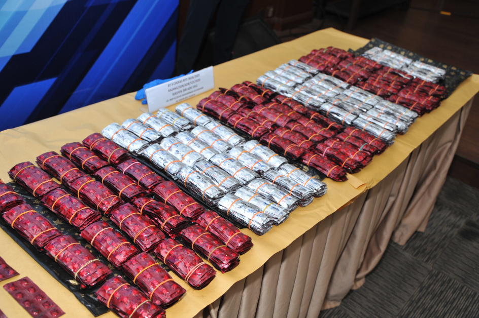 第二宗案件中，警方调查发现毒贩打算将这批可卡因运往台湾出售。