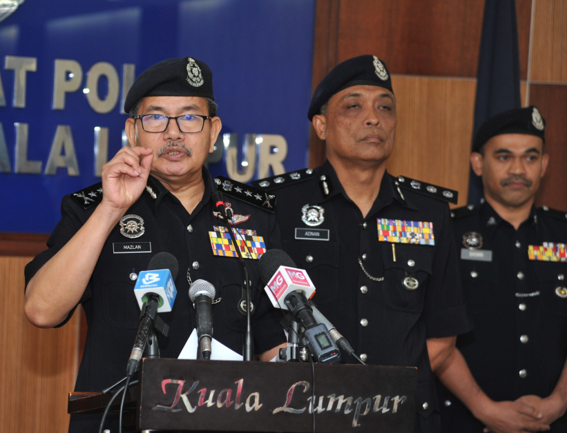 马玆兰（左1）指落网的一家三口涉及贩毒活动约2个月，左2是吉隆坡肃毒组主任安南助理总监。