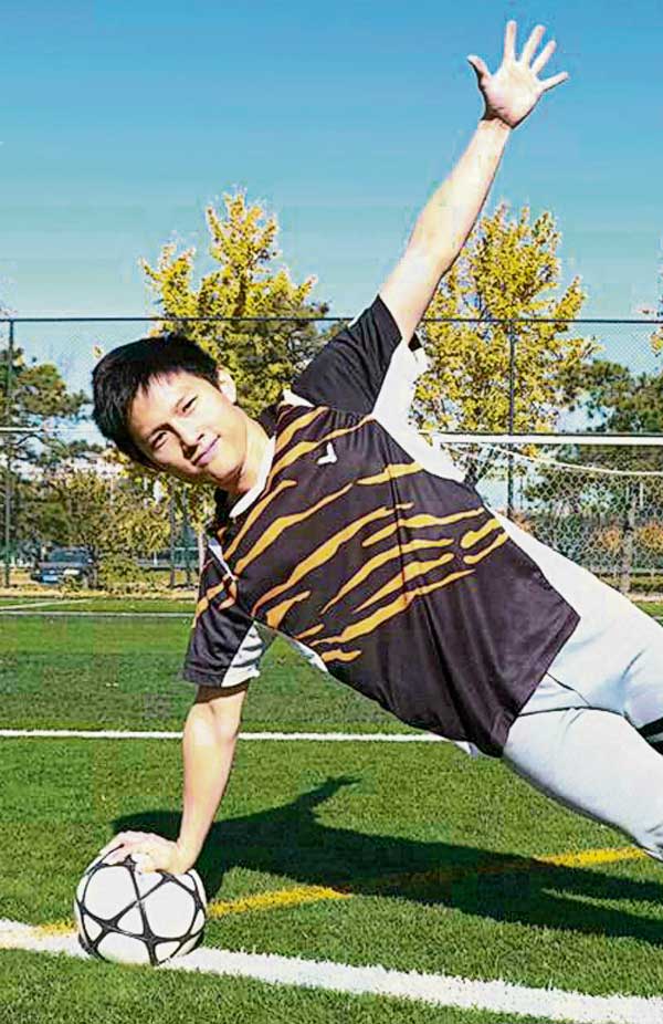 郑杰壕(笨珍培群独立中学毕业,现为中国北京体育大学硕士)