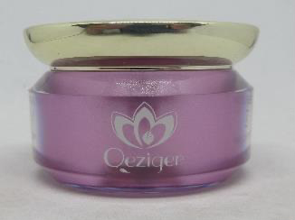 Qeziger Age -locking Recharging Spot A.M Cream