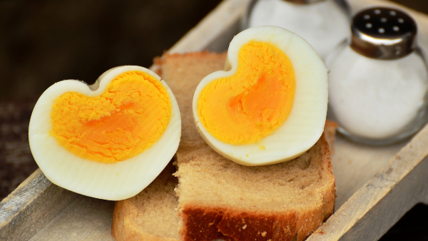 “水煮蛋”的营养吸收大胜“生鸡蛋”。