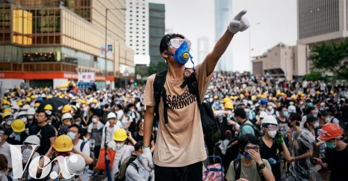 香港通识教科书 删公民抗命、连侬墙