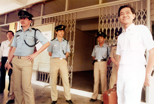 1986年大选，廖金华首攻士布爹，斗志昂扬到达提名中心。