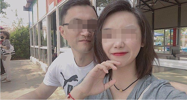 56岁老师顿17岁 女生边嗨边自拍