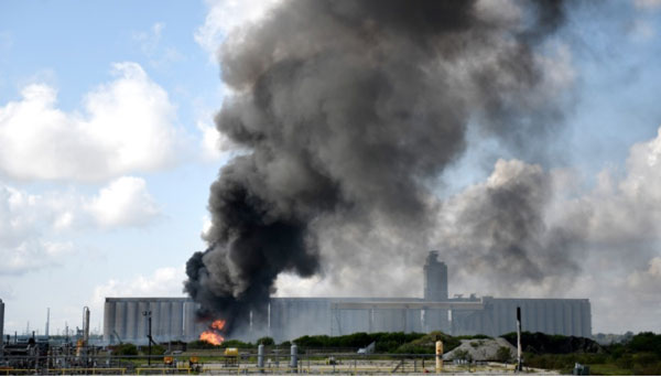 德州科珀斯克里斯蒂港口天然气管爆炸。