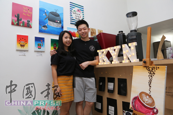 为了推广墨尔本咖啡文化，林晓芳和辜俊贤创业投入开设咖啡工作坊，希望让大家对咖啡文化有更进步的认识。