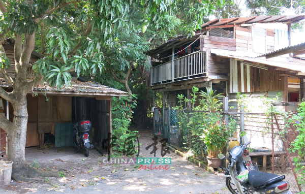 甘榜爪哇的木屋仍住有4到5家住户，未面对拆除影响。