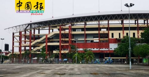 甲体育场机构解散 市政厅接管2体育场