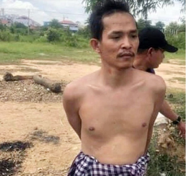 柬埔寨男子萨曼涉嫌斩首妈妈，遭警方逮捕。