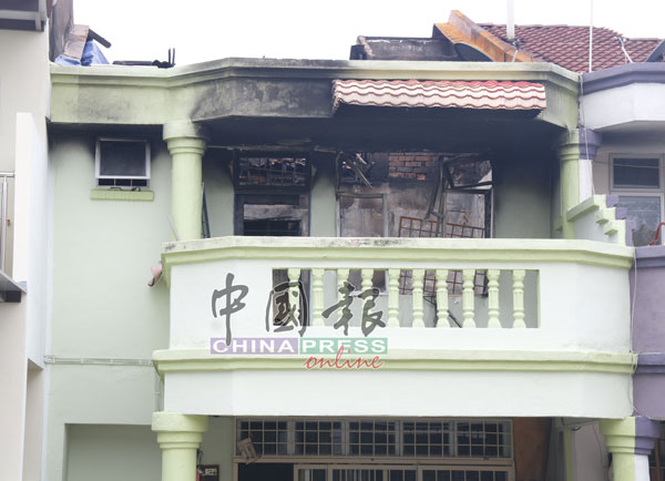 黄健文住家主人房被大火烧毁。
