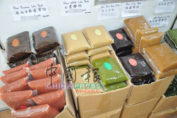 俞泳乐透露，喜欢燕菜月饼的初学者可购买燕菜预拌粉和模具制作。
