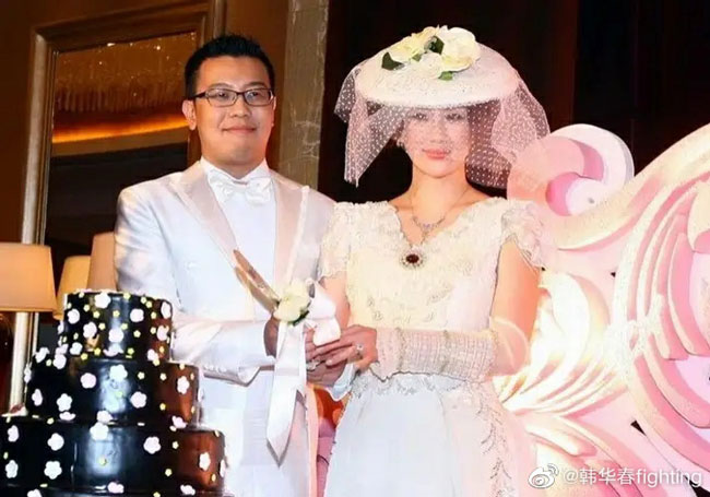 周磊和孟瑶2011年才对外界公布喜讯，并斥资千万打造一场梦幻的世纪婚礼！