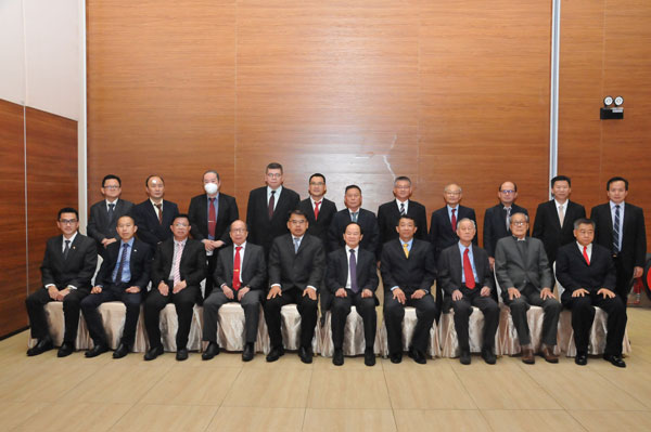 森董联会第35届理事阵容；左4起为张庆生、萧福才、陈大锦、吴小铭和张志超。