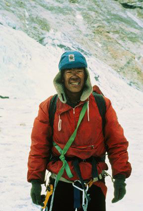 安格·丽塔10次不使用辅助氧气登顶珠峰。