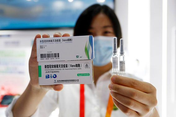 中国一款新冠疫苗在北京公开展示。