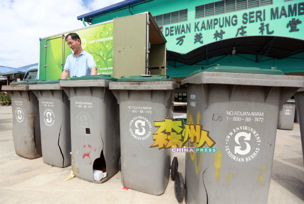 被更换的垃圾桶大部分为两侧破裂、破洞、没有轮子以及没有盖子。