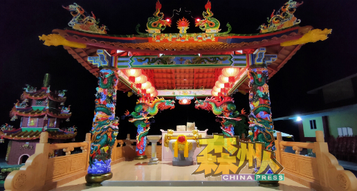 瓜拉芦骨西天娘娘天宫亭。