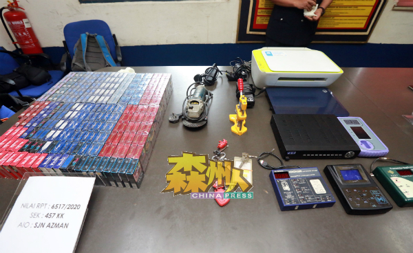 破门行窃党横跨州属干下多宗案件,警方起获大量香烟及干案的工具。