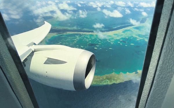 乘客可以在飞机上看到澳洲大堡礁等景点。