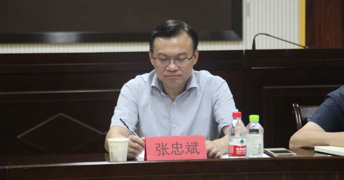 湖北省高级法院副院长张忠斌10月19日下午自杀身亡；当天上午曾有湖北省相关领导找张忠斌谈话。
