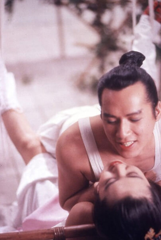 单立文与王祖贤在电影《潘金莲之前世今生》饰演西门庆及潘金莲。