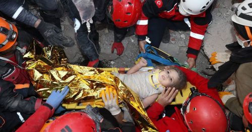 爱琴海地震再传奇迹 4岁女童困91小时获救