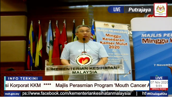 阿汉峇峇透过线上直播方式，主持2020年口腔癌觉醒周推介礼。
