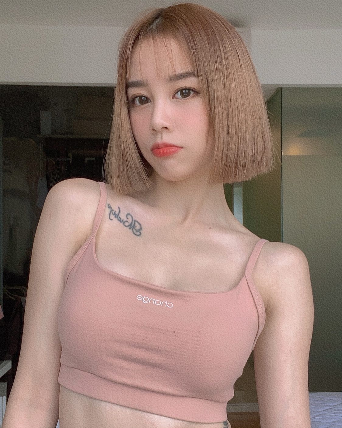 Michiyo也与RED People提早解约。