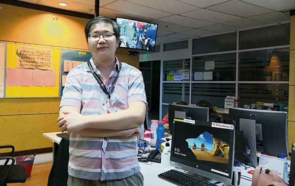 杨昌奕，八度空间华语新闻助理制作，10年业界经验。