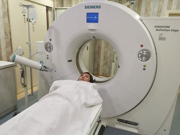 担心出现脑震荡，陈诗卿留医接受CT扫描。