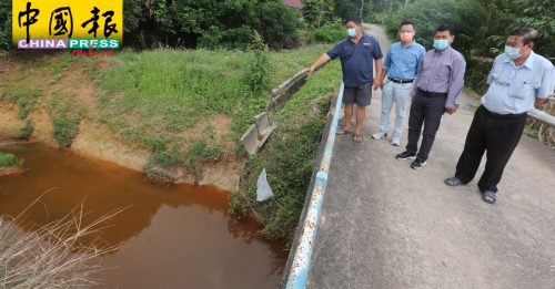 疑垃圾场污水流出   阿依沙叻河再被污染