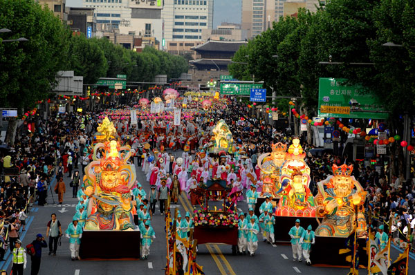 韩国佛教庆典活动“燃灯会”，被列入联合国教科文组织《人类非物质文化遗产代表作名录》。（欧新社）