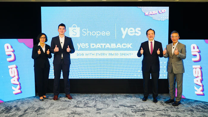 李永钜（右起）、杨肃宏、苏庆汉及杨淑卿，一同推介YES DATABACK项目。