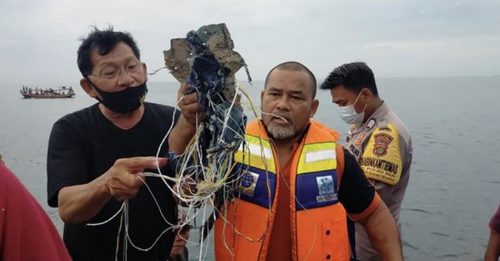 ◤印尼空难◢客机确定坠毁  渔民听见爆炸声