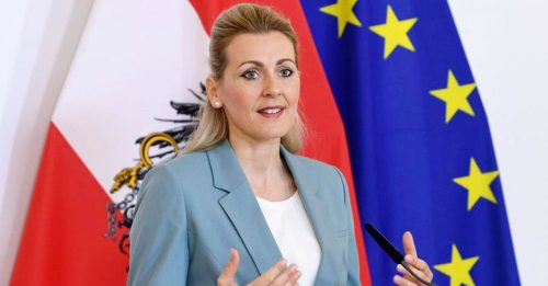 奥地利美女部长 被揭发硕士论文抄袭 辞职