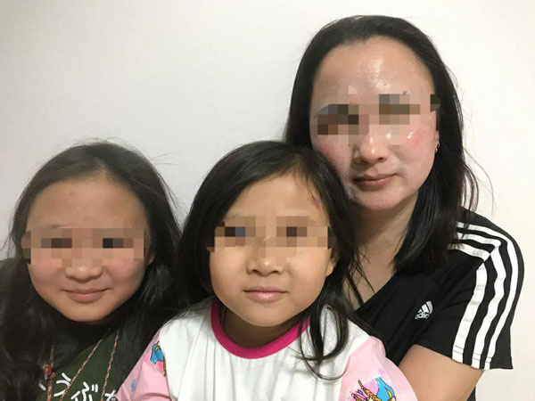 陈家俊的两名妹妹周一顺利入境新加坡，与父母团聚。