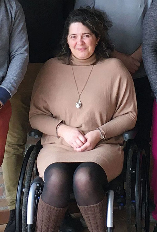 维桑特是残障人士需坐轮椅。