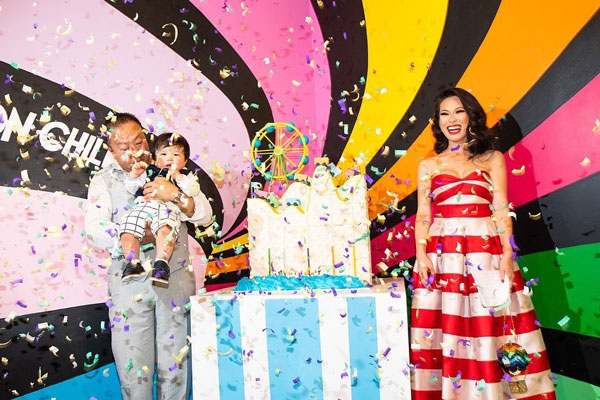 克丽丝汀赵豪砸100万美元为Baby G开周岁派对。