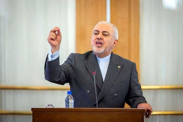 伊朗外长扎里夫驳斥蓬佩奥的指控。