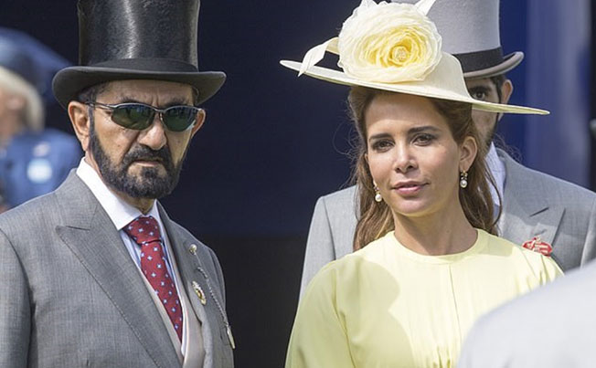 迪拜公主的父亲阿勒马克图姆与约旦妻子哈雅公主摄于2017年。哈雅公主为了自身安全，已离开了阿联酋。
