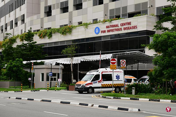 这名43岁新加坡男子接受当局为隔离者进行的例行检测时，才确诊送院。（联合早报档案照）