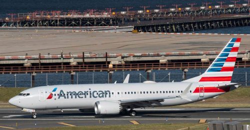美航737 MAX因故迫降 101人安全着陆新泽西