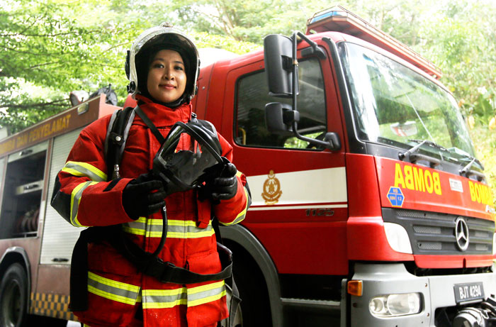 诺迈莎拉实现梦寐以求的工作,并立志要当一名消拯官员。